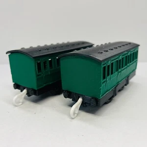 Tren de pasajeros Thomas & Friends Trackmaster 2 verde oscuro hecho a medida - Imagen 1 de 19