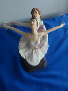 Vintage Kaiser Porcelain  Couple Dancing l  it's was a displayed  great  - Picture 1 of 12