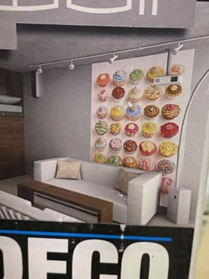 WALL MURIAL WALLPAPER IWALL CUP CAKES H.2.32M X W.1.58 M — 第 1/4 张图片