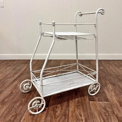 Винтажная чугунная сервировочная тележка для бара - Изображение 1 из 4