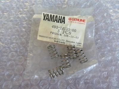 YAMAHA DT100 DT125 DT175 DT250 DT400 RD400 TY175 TY250 YZ80 SPRING THROTTLE STOP Foto 1 de 3