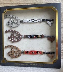 Disney Mickey Mouse Through The Years Key Special Edition 2021 Three Pcs Set - Picture 1 of 2