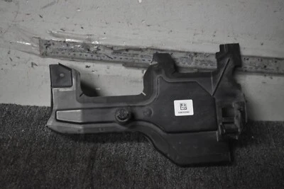 BMW M5 2018-2022 lado izquierdo conducto de aire inferior fabricante de equipos originales Foto 1 de 4