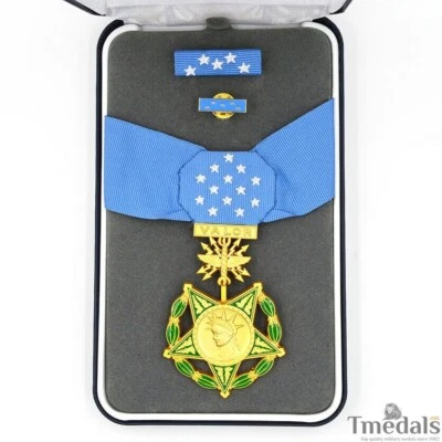US Orden Abzeichen Medaille Medal of Honor Air force Ehrenmedaille mit Box ww12 - Bild 1 von 4
