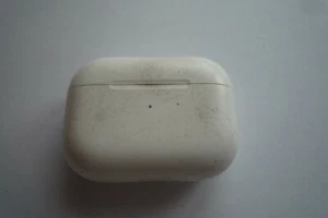 Oryginalne oryginalne białe etui ładujące Apple AirPods Pro z tylko zadrapaniami - Zdjęcie 1 z 5