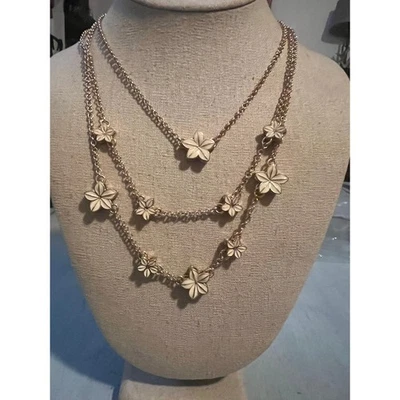 Nuevo con etiquetas Collar Coldwater Creek Collar de prímula en capas tono dorado y esmalte blanco  Foto 1 de 4