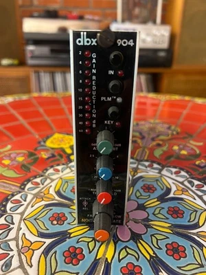 DBX 904 Noise Gate - Image 1 of 4