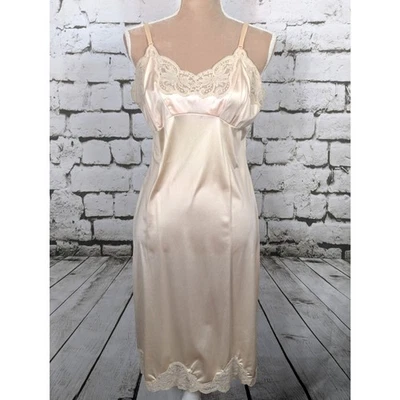 VINTAGE WONDERMAID Shiny Nylon Lace Slip Peach Cream USA Union Glamour Medium - Image 1 of 4