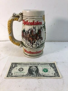 Cerveza de Navidad vintage Budweiser Holiday Stein Clydesdale - Ceramarte hecha a mano - Imagen 1 de 5
