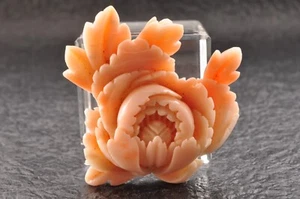 OBIDOME "Peonía" coral piel de ángel tallada vintage y certificado (total 181ct). - Imagen 1 de 14
