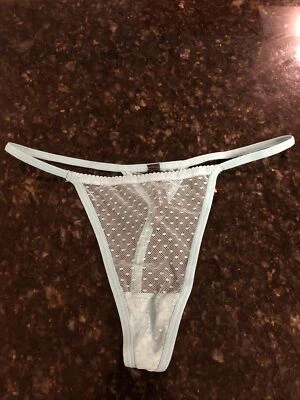 Out From Under Tanga de Encaje Verde Tanga Bragas Calzoncillos Talla Pequeña ¡Nuevo! Foto 1 de 4