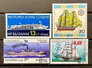 WORLDWIDE - SHIPS - LOT OF 4 USED STAMPS - Picture 1 of 1