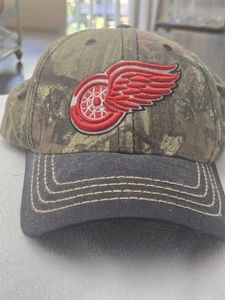 Detroit Red Wings Collectors Edition NWOT Camouflage Hat - Picture 1 of 3