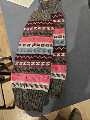 Calentadores de piernas premium de alpaca hechos a mano con patrón geométrico de 15 pulgadas Foto 1 de 4