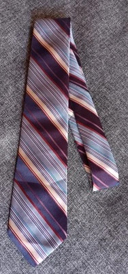 Corbata de vestir Y2K para hombre Brittania poliéster gris negro rojo rayas 3 ancho 54 largo Foto 1 de 4