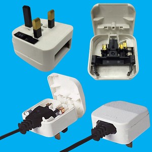 White, 2 Pin Euro to 5A UK 3 Pin Mains Fused Plug Converter Travel Adaptor