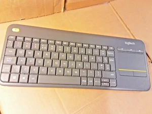 Teclado compacto táctil inalámbrico USB Logitech K400+ Reino Unido - sin dongle/receptor - Imagen 1 de 5