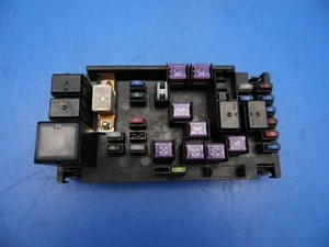 08-11 Subaru Impreza Wrx OEM caja de fusibles en el tablero con fusibles y relés # MB200200B - Imagen 1 de 4