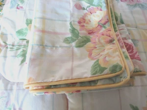 WestPoint Stevens Comforter Reversible Shams Floral/Plaid Pink Yellow 88x76 Full - Picture 1 of 9