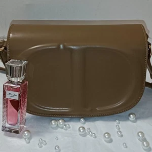 Elegante Crossbody-Tasche – Beige – Design im CD-Stil – Hochwertige Replik - Bild 1 von 12