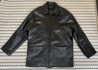 JAQUETA DANIER CANADÁ REQUINTADA COURO DE LUXO PRETA COM ZÍPER FRONTAL - Imagem 1 de 4