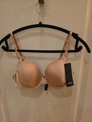 Sujetador Camiseta DKNY Con Aros Convertible Ropa de Vida 36B Color Brillo DK4001 Foto 1 de 4