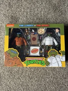 Figuras de acción NECA Teenage Ninja Mutant Turtles Punk Leonardo y Punk Raphael - Imagen 1 de 7