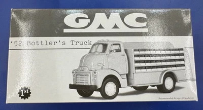 FIRST GEAR 1/34 Dr Pepper 1952 GMC Bottler's Truck Diecast Model 19-2353 - NIB! - Image 1 of 4