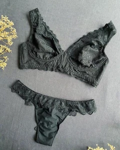 New With Tags INTIMISSIMI Bra EU 80B US UK 36B Briefs M  Black Lace Bra - Picture 1 of 7