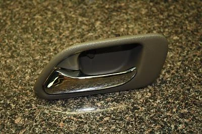 Acura TL 2000 3,2 L conductor automático manija de puerta trasera palanca mecanismo interior OEM 00 Foto 1 de 4