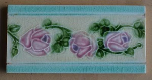 ENGLAND - ANTIQUE ART NOUVEAU MAJOLICA BORDER TILE C1900 - Picture 1 of 4
