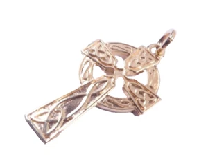 Pendant Celtic cross 9 carat yellow gold hallmarked 24mm  height - Picture 1 of 4