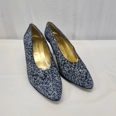 Corbatas puntiagudas vintage de tacones azules de suade floral Ellen Tracy talla 10 Foto 1 de 4