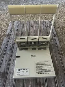 ACCO Model 650 School/Office Industrial Adjustable 2 or 3 Hole Punch Heavy Duty! - Picture 1 of 11