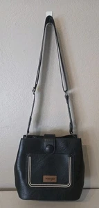 Wrangler Umhängetasche Handtasche verstellbarer Riemen schwarz Leder Reißverschluss  - Bild 1 von 7