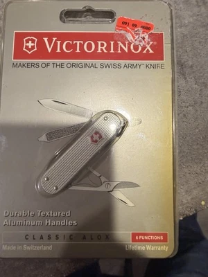 Navaja suiza Victorinox Classic Silver Alox ¡Multiherramienta! Foto 1 de 2