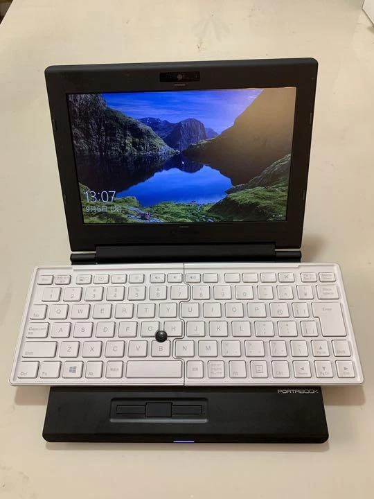 KING JIM PORTABOOK XMC10 Black RAM 2GB 8Inch Win10 Home 64bit Intel Atom Netbook - Image 1 of 4