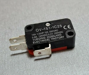 1PCS V-151-1C25 Momentary MicroSwitch Short Lever Snap Action Limit Switch - Picture 1 of 3