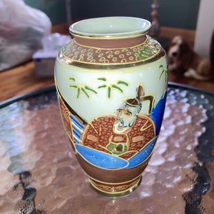 Vintage Japanese Vase. Hand Painted, Gold, 6” - Picture 1 of 8