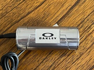 Oakley Power Bank GENUINE - Photo 1/3
