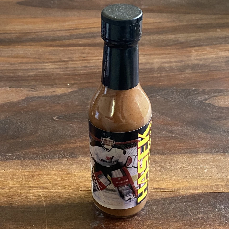 Dominik HASEK Hot Sauce Detroit Red Wing Hockey Nuevo Foto 1 de 4