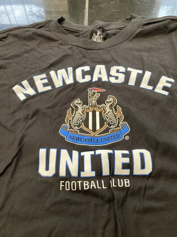 BOYS YOUTH NEWCASTLE UNITED THE TOON NUFC LONG SLEEVE T SHIRT LARGE L BLACK NWT Cover