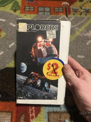 EXPLORERS VHS 1985 Ethan Hawke, River Phoenix First Print Paramount Clamshell - Image 1 of 4