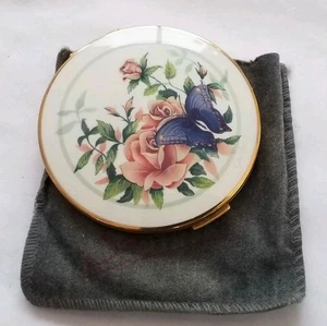 Vintage MCM Stratton Powder Compact Gold Tone Metal Enamel Top Rose Butterfly - Bild 1 von 13