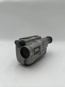Videocámara Sony Handycam Vide0 Hi8 CCD-TR200 sin probar para piezas - Imagen 1 de 6