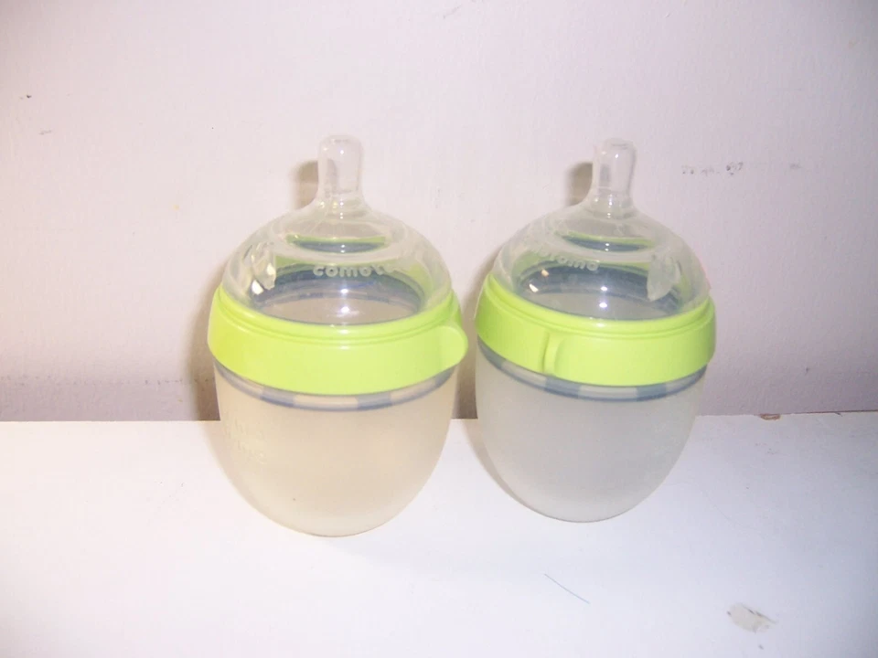 Comotomo Natural Feel Baby Bottle Green   5 oz bottle lot no lids - Image 1 of 1