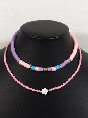 Boho Y2K Juego de 2 Collar Rosa Púrpura Heishi Elastizado Apilado Cuentas Concha Flor Foto 1 de 4