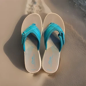CLARKS Cloudsteppers Womens Aqua Breeze Sea  FLIP FLOPS   8M  NWOB - Picture 1 of 5