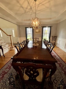 Stanley Banquet Table With 8 Chairs And 2 Table Leaves - Picture 1 of 8