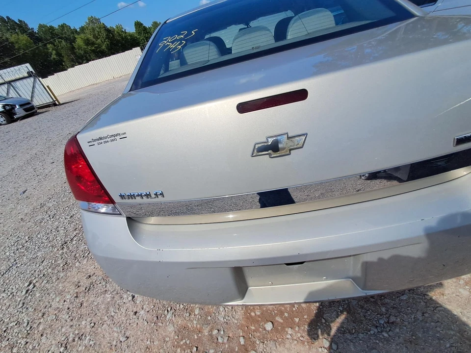 Used Deck Lid fits: 2011 Chevrolet Impala w/o spoiler exc. police package Grade Foto 1 de 4